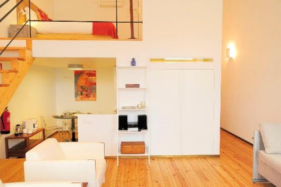 استودیوی سوپریور, Condes De Azevedo Palace Apartments