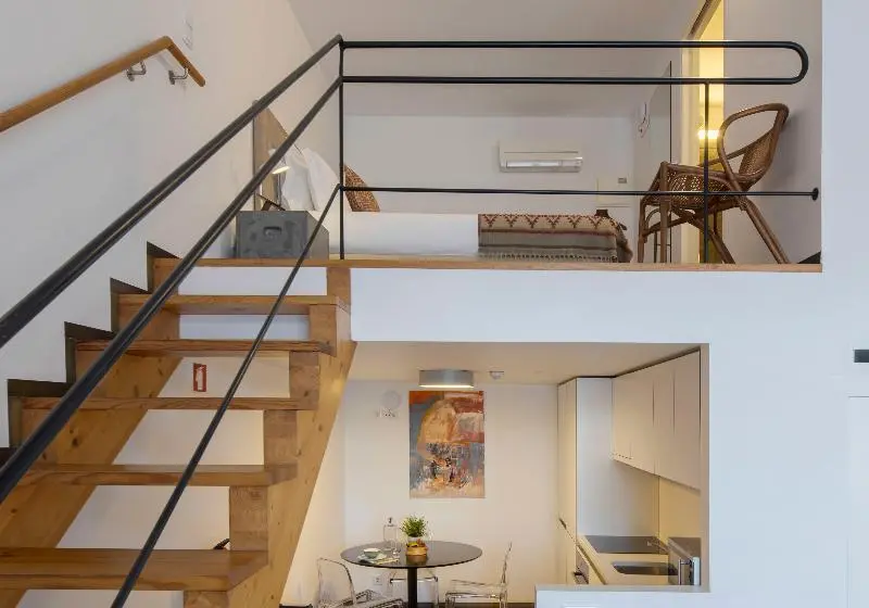 استودیوی سوپریور, Condes De Azevedo Palace Apartments