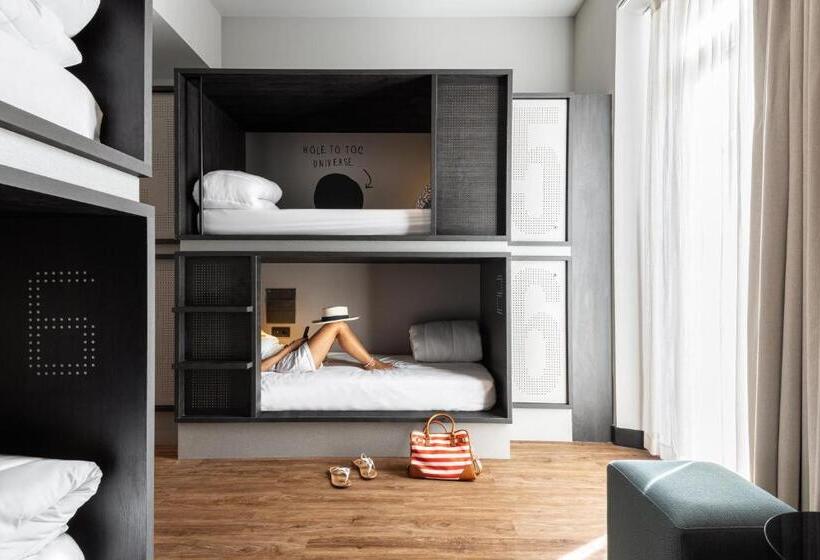 تختخواب در اتاق مشترک, Toc Hostel Málaga