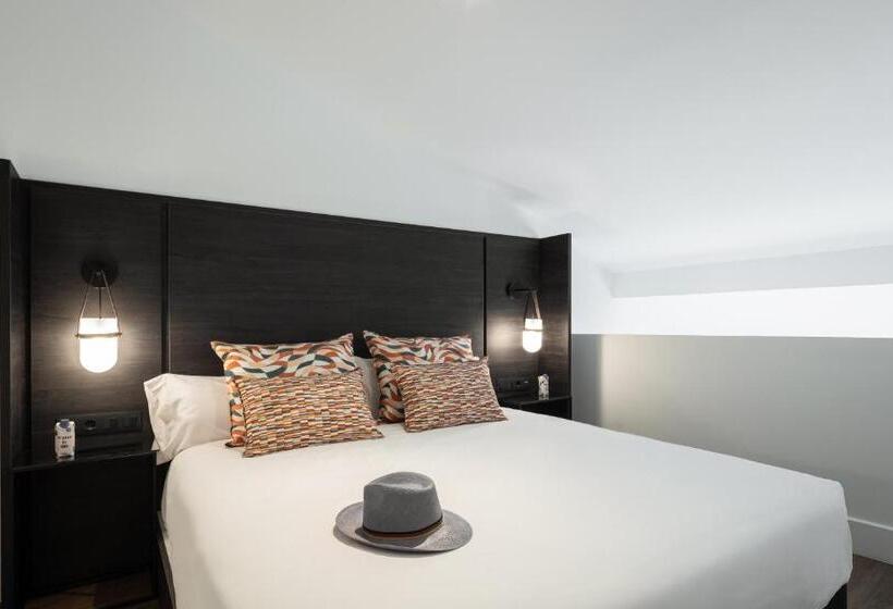 اتاق سوپریور خانوادگی, Toc Hostel Málaga