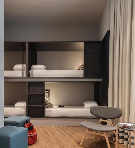 اتاق استاندارد چهار تخته, Toc Hostel Málaga