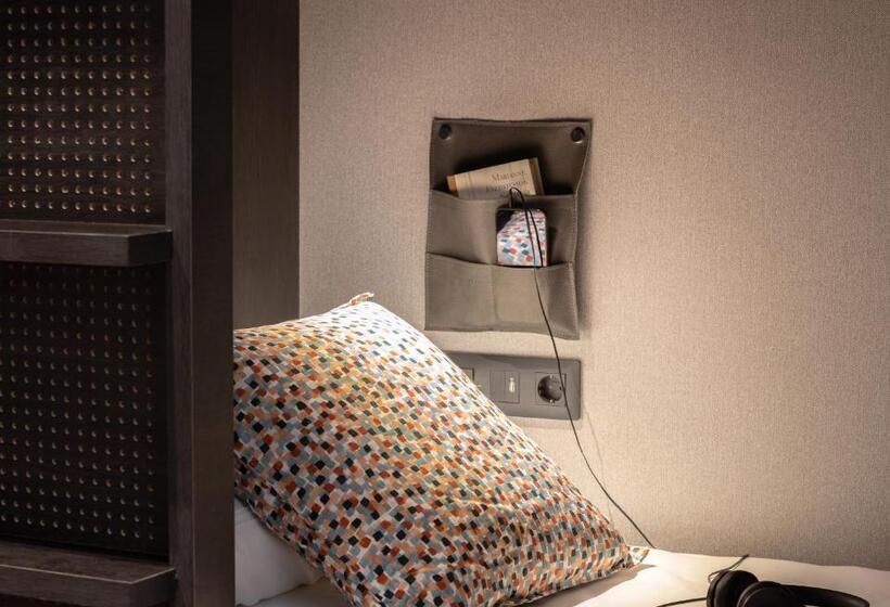 اتاق استاندارد چهار تخته, Toc Hostel Málaga