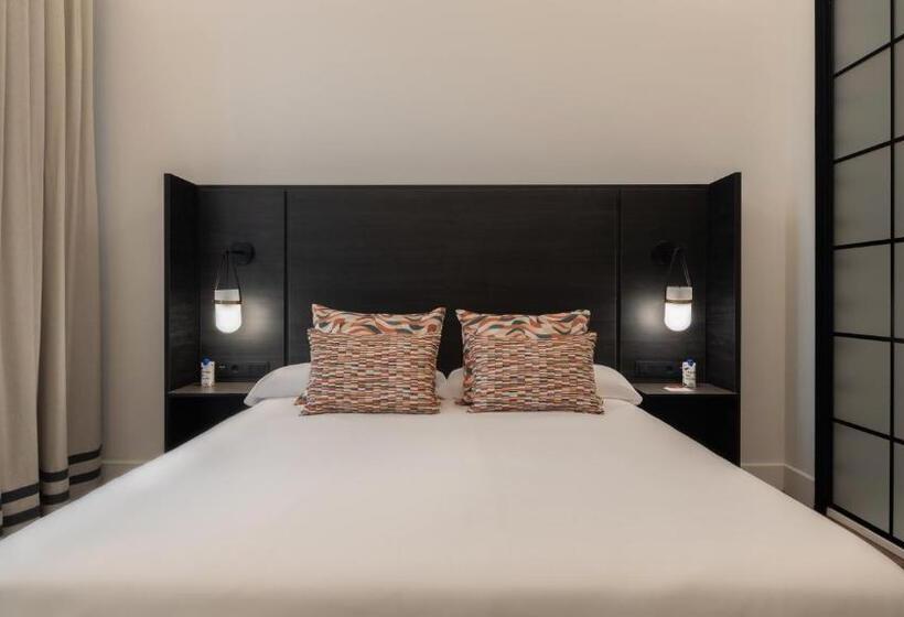 اتاق استاندارد, Toc Hostel Málaga