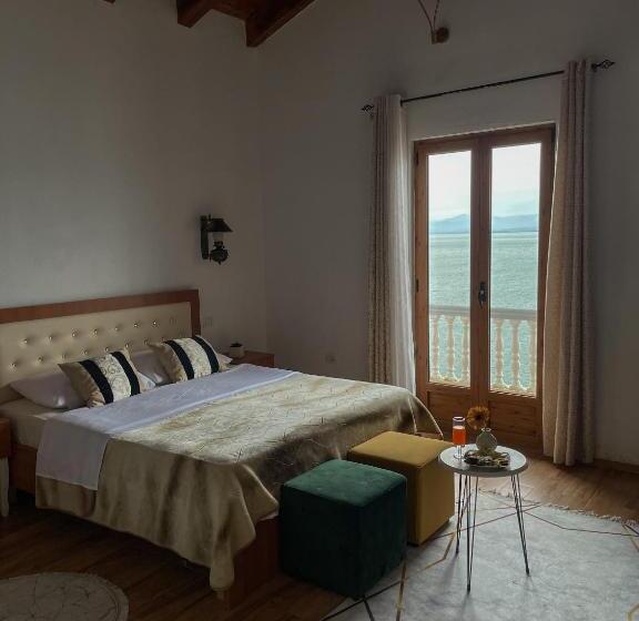 标准间带湖景, Bella Vista