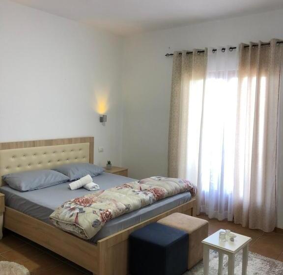 标准间, Bella Vista