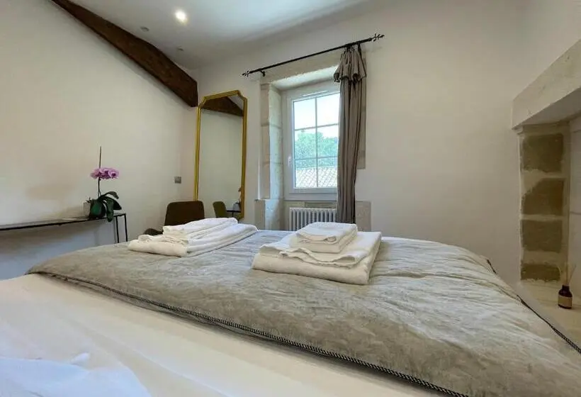スタンダードルーム, Mas Millésime   Chambre Double   Petit Déjeuner   Piscine   Mas Du Xviiième Siècle Proche Saint Rémy