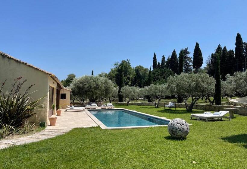 스탠다드 룸, Mas Millésime   Chambre Double   Petit Déjeuner   Piscine   Mas Du Xviiième Siècle Proche Saint Rémy