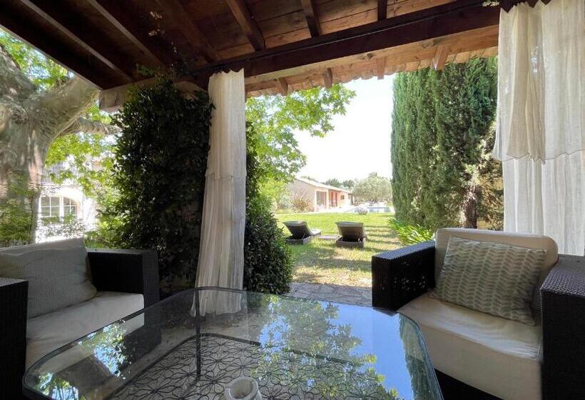 스탠다드 룸, Mas Millésime   Chambre Double   Petit Déjeuner   Piscine   Mas Du Xviiième Siècle Proche Saint Rémy