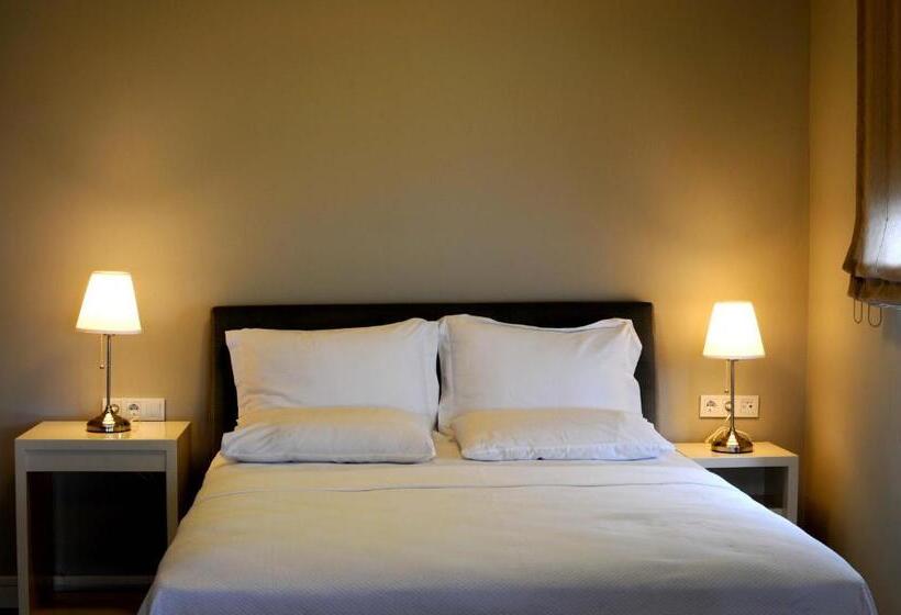 חדר משפחתי דלוקס, Teos Lodge