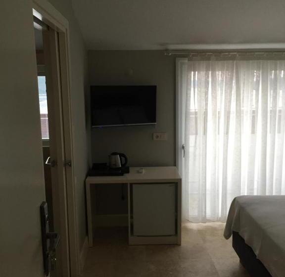 חדר דלוקס עם מרפסת נוף לים, Teos Lodge