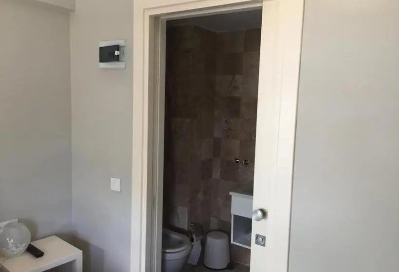 اتاق استاندارد با چشم‌انداز دریا, Teos Lodge