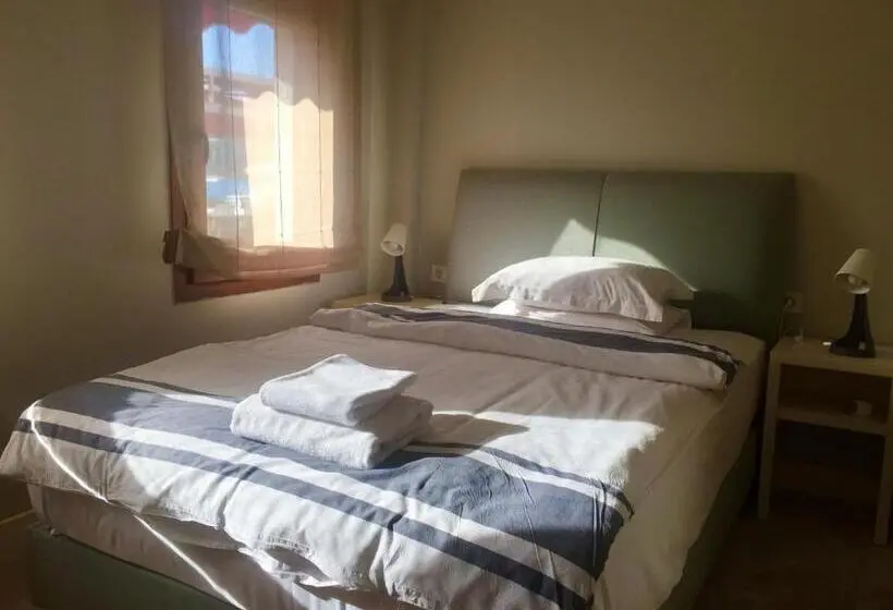 اتاق استاندارد با چشم‌انداز دریا, Teos Lodge