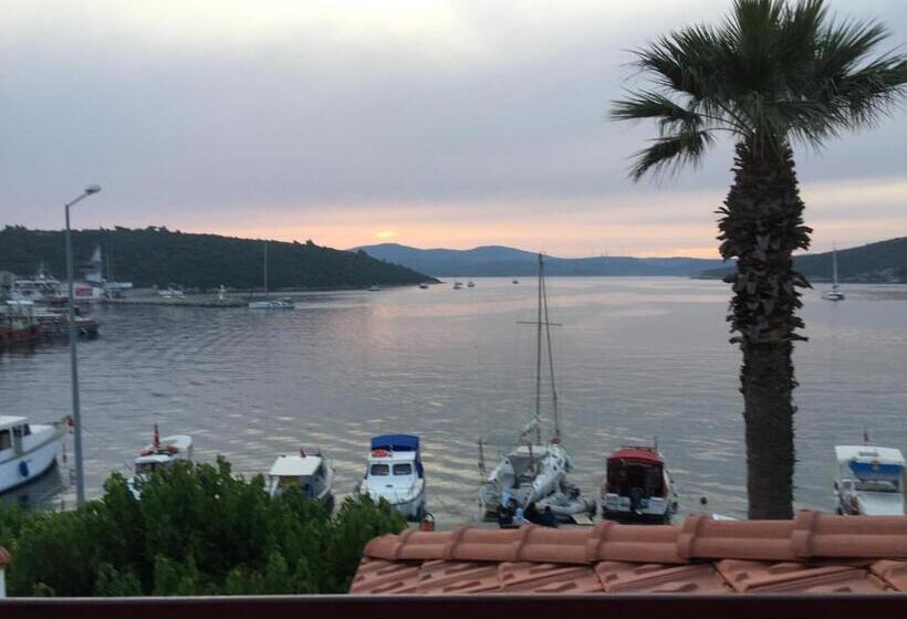 חדר דלוקס עם מרפסת נוף לים, Teos Lodge