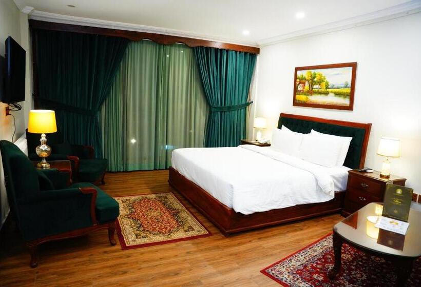 اتاق لوکس با تخت بزرگ, Khattak Lodge Murree