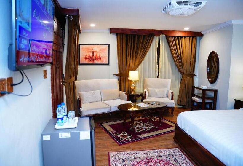 اتاق لوکس با تخت بزرگ, Khattak Lodge Murree