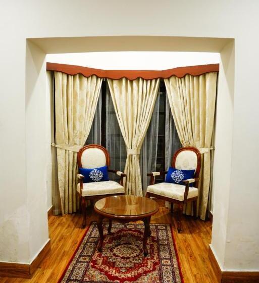 سوئیت 2 خوابه, Khattak Lodge Murree