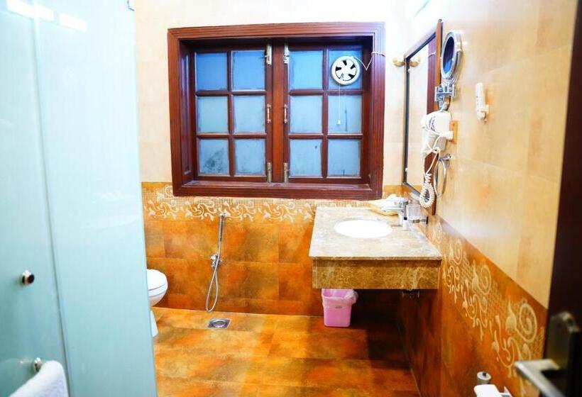 سوئیت 2 خوابه, Khattak Lodge Murree