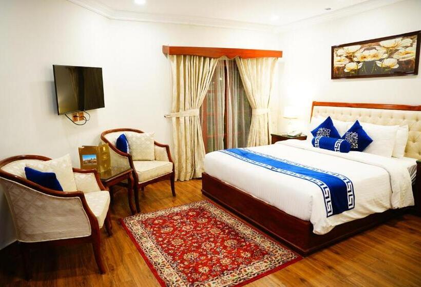 سوییت لوکس, Khattak Lodge Murree