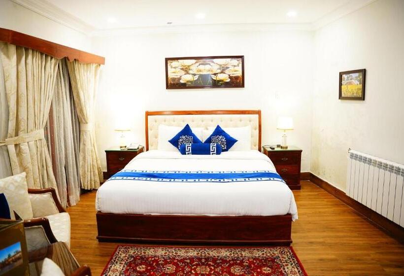 سوییت لوکس, Khattak Lodge Murree