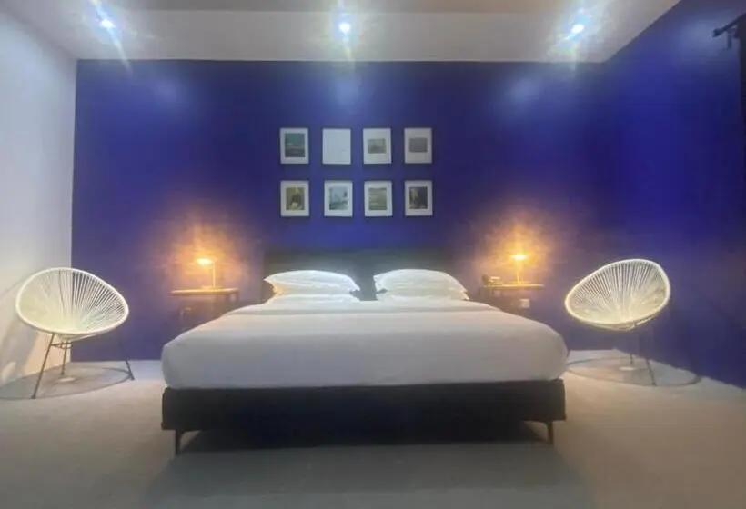 اتاق لوکس با تخت بزرگ, Muse Boutique