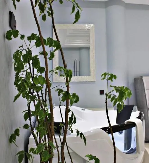 استودیوی استاندارد, Muse Boutique