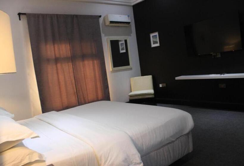 سوییت اجرایی, Muse Boutique