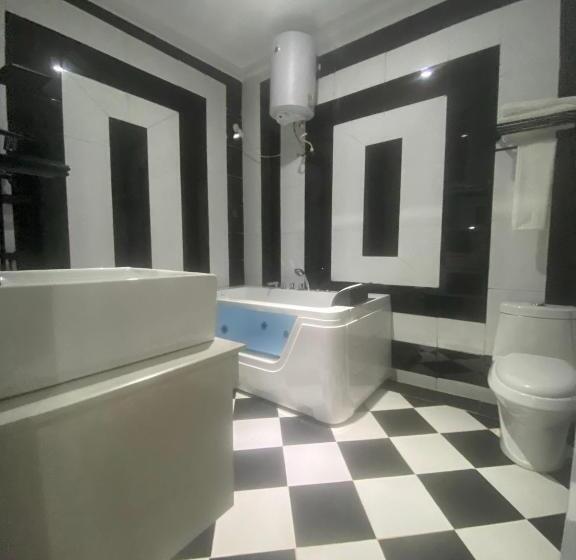 سوئیت پرزیدنت, Muse Boutique