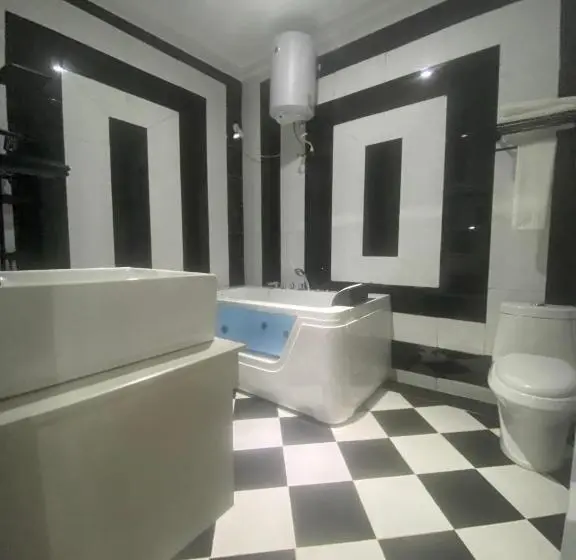 سوئیت پرزیدنت, Muse Boutique