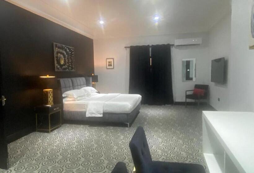 سوئیت پرزیدنت, Muse Boutique