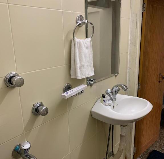 Номер Стандарт Индивидуальный, Saluja