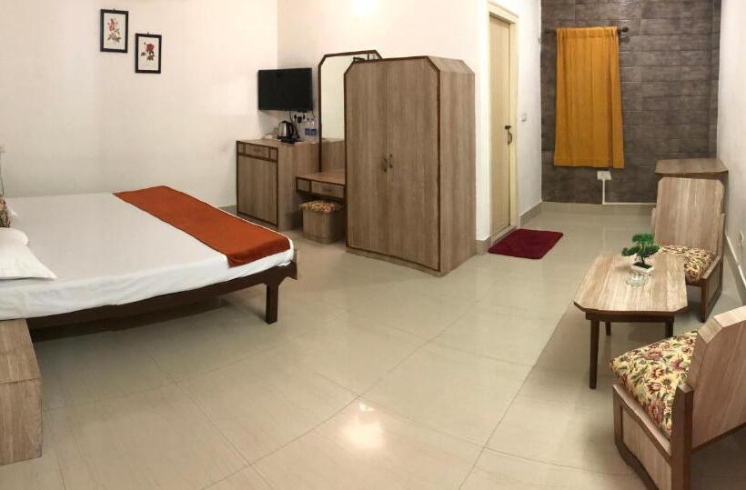 Номер Superior, Saluja