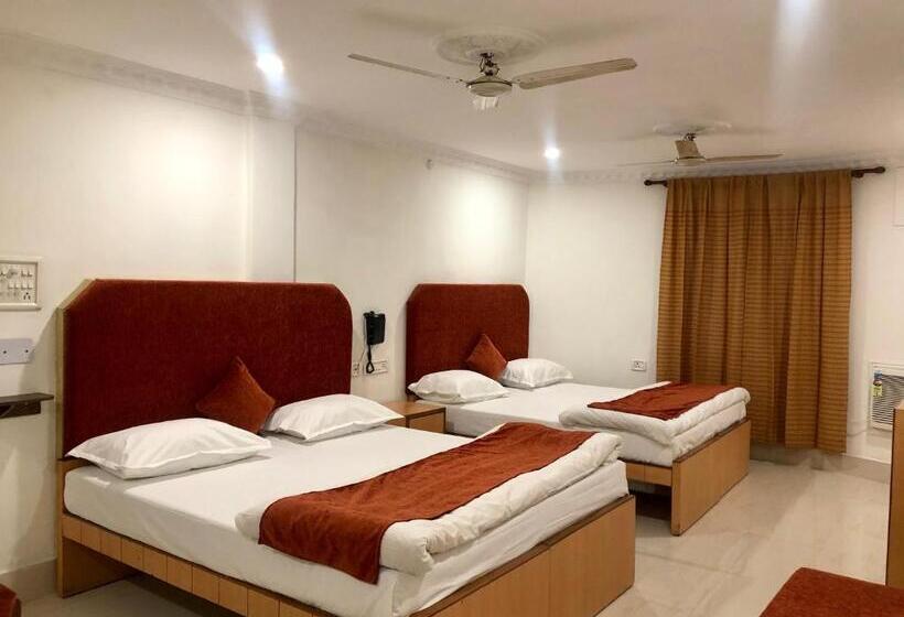 Семейный Номер, Saluja