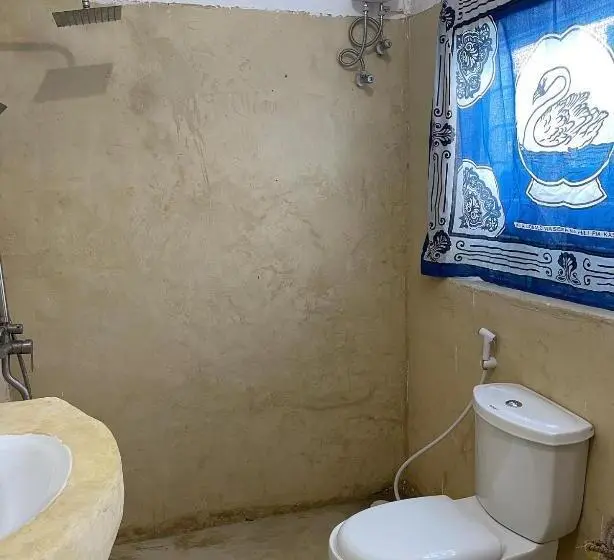 Standard Kolmen Hengen Huone, Malaika House Paje