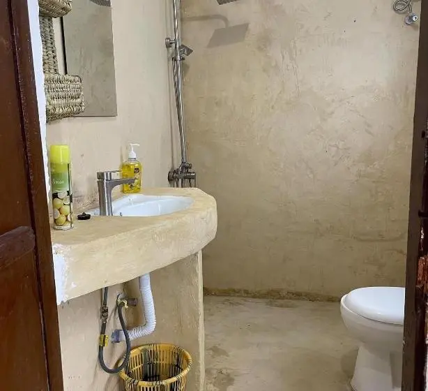 Standard Kolmen Hengen Huone, Malaika House Paje