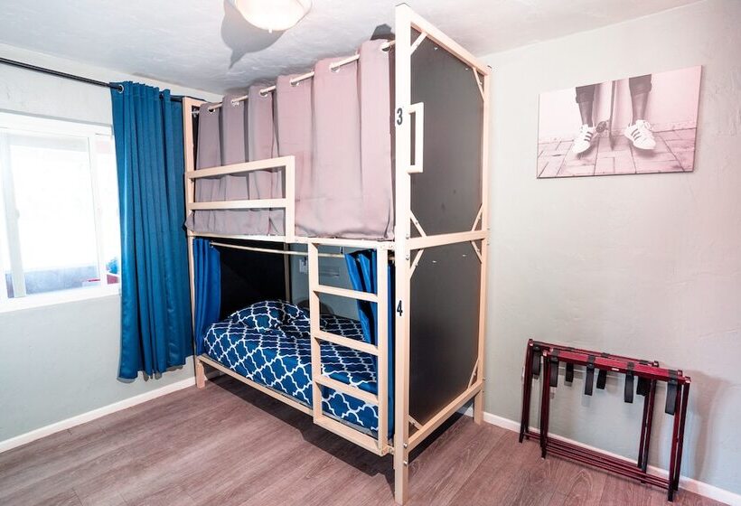 ルームシェアのワンベッド, California Dreams Hostel Ocean Beach
