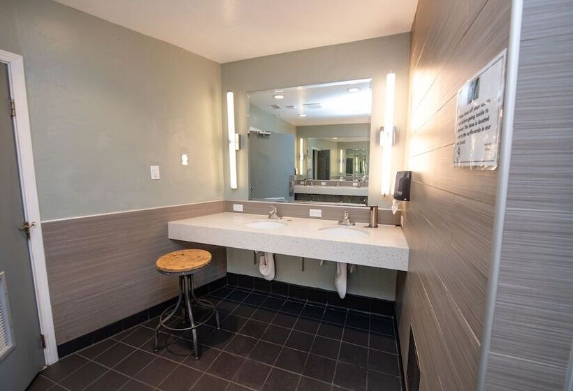 ルームシェアのワンベッド, California Dreams Hostel Ocean Beach