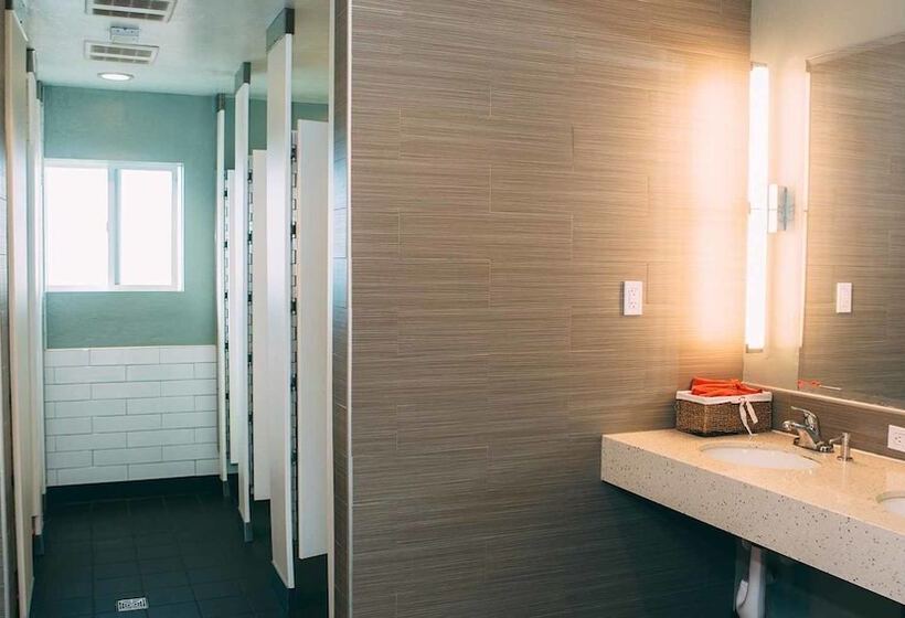 ルームシェアのワンベッド, California Dreams Hostel Ocean Beach