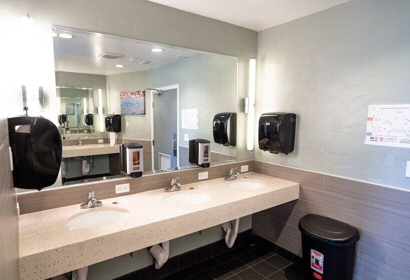 ルームシェアのワンベッド, California Dreams Hostel Ocean Beach