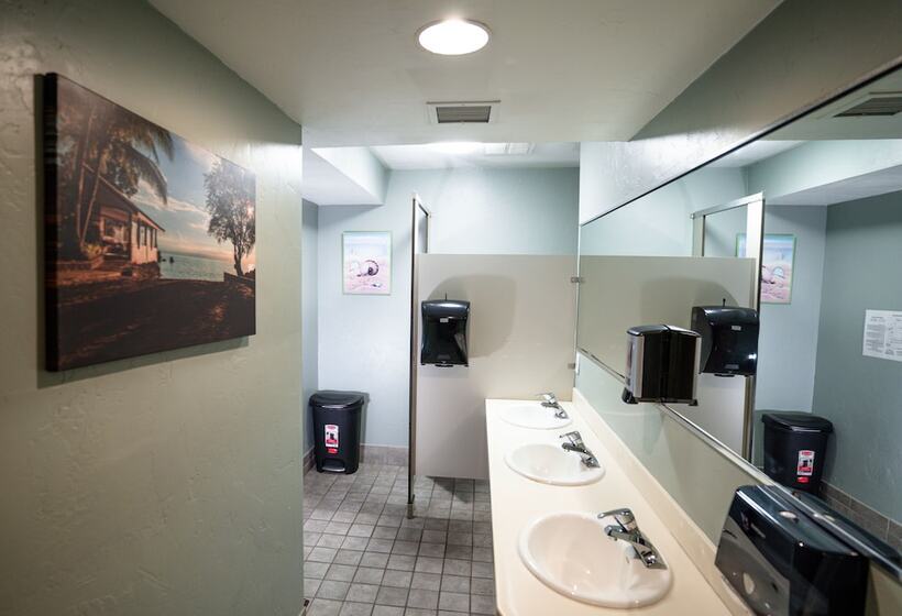 ルームシェアのワンベッド, California Dreams Hostel Ocean Beach