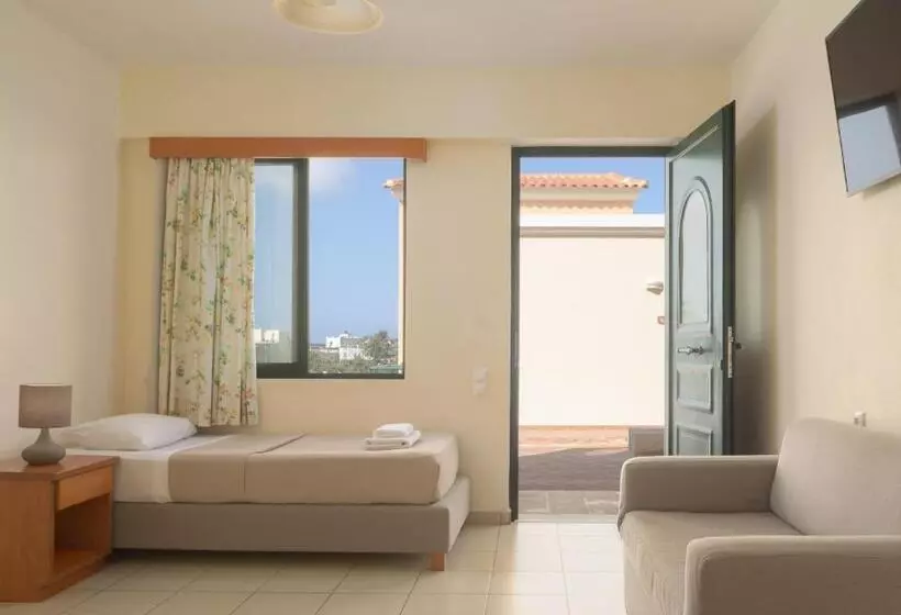 Family Room Garden View