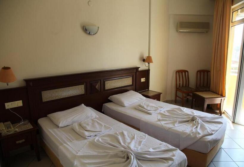 Номер Стандарт Трехместный, Alin