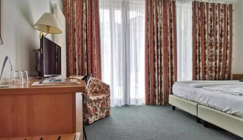 エコノミールーム, Brione Green Resort