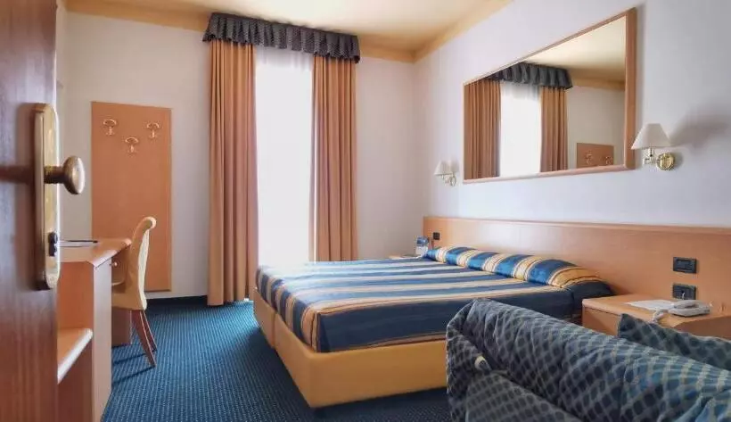 エコノミートリプルルーム, Brione Green Resort