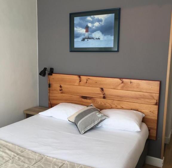 Номер Стандарт Индивидуальный, Brit Hotel Des Halles