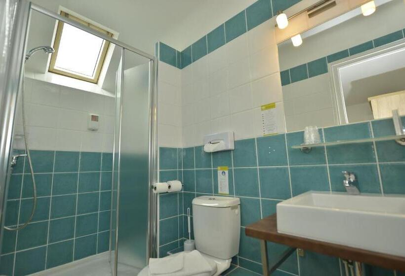 Номер Superior Одноместный, Brit Hotel Des Halles