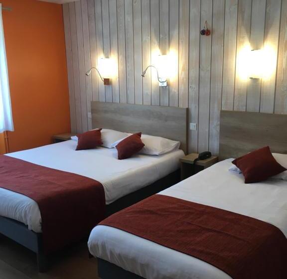 Номер Стандарт Трехместный, Brit Hotel Des Halles