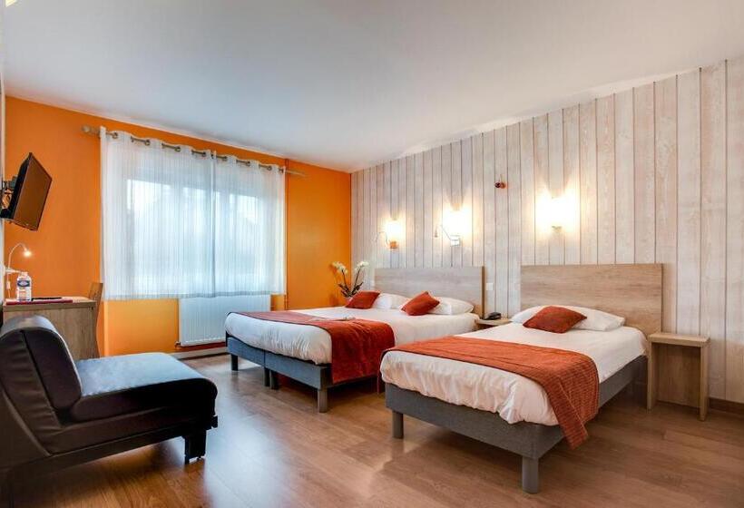 Номер Стандарт Трехместный, Brit Hotel Des Halles