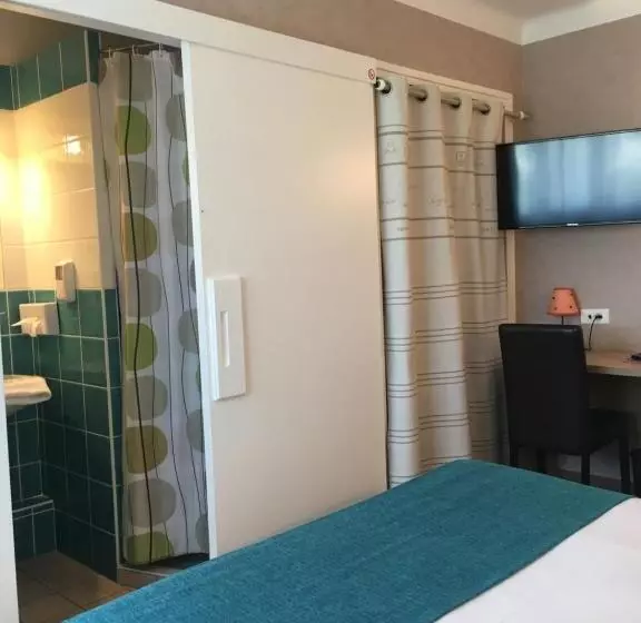 اتاق راحتی, Brit Hotel Des Halles