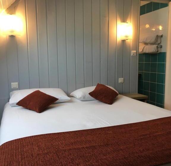 Номер Комфорт, Brit Hotel Des Halles