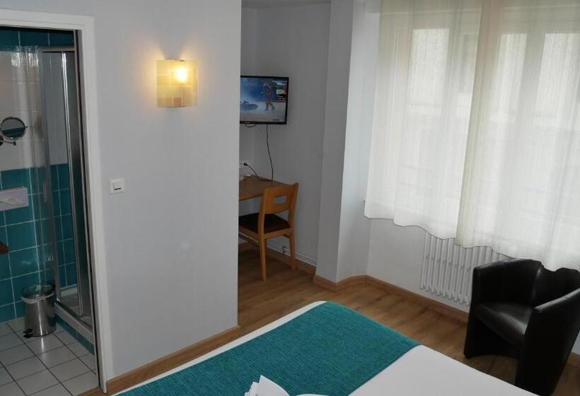 Номер Комфорт, Brit Hotel Des Halles